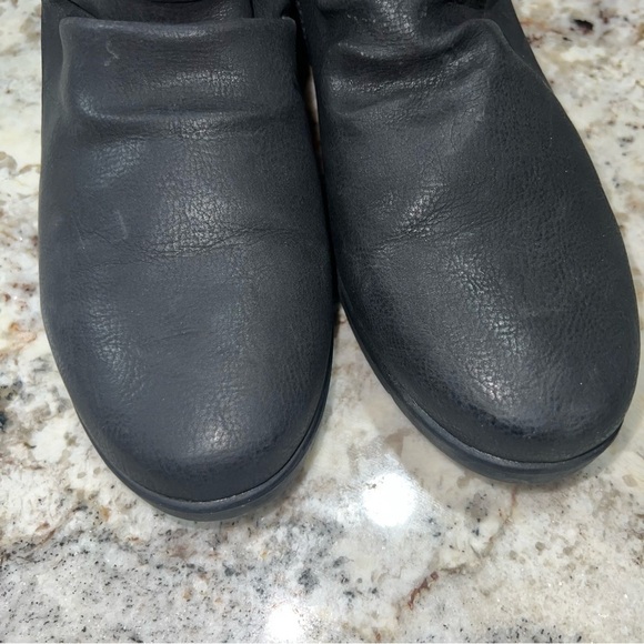 Cliffs by White Mountain Black Matte Terry Heeled Wedge Bootie Size 9.5M - Picture 3 of 12